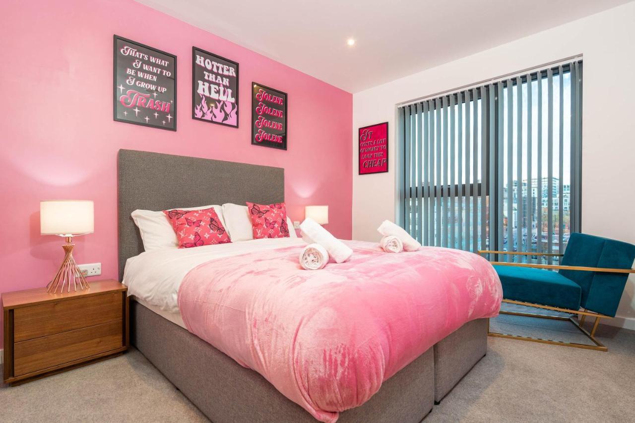 Maevela Apartments ☆ Pink Luxury Apartment With Balcony - Birmingham City Centre - 5 Min Walk From Bullring, Cube, Mailbox, New Street Station - Free Netflix & Wifi Eksteriør billede
