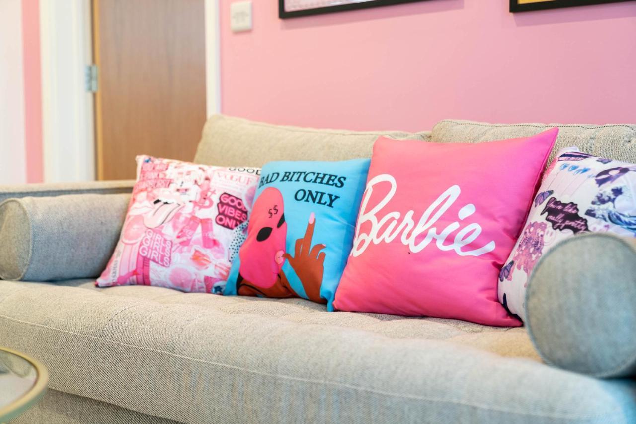 Maevela Apartments ☆ Pink Luxury Apartment With Balcony - Birmingham City Centre - 5 Min Walk From Bullring, Cube, Mailbox, New Street Station - Free Netflix & Wifi Eksteriør billede